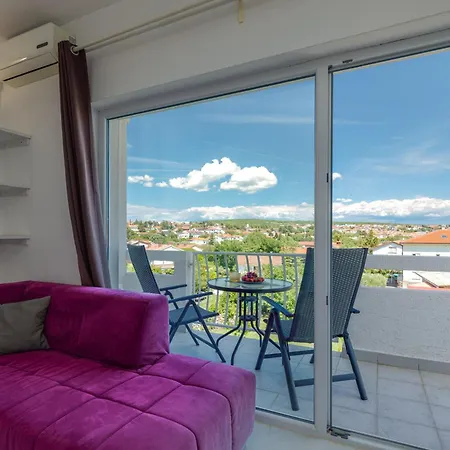 Apartament Curicta 1 *