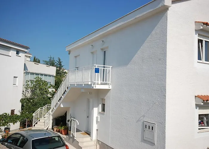 Apartman Curicta 1 *