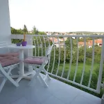 Lejlighed Curicta 1 *